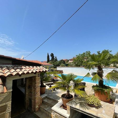 Holiday Home Bukovac Pula Buitenkant foto