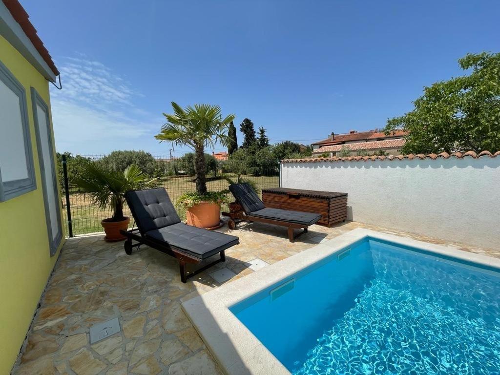Holiday Home Bukovac Pula Buitenkant foto