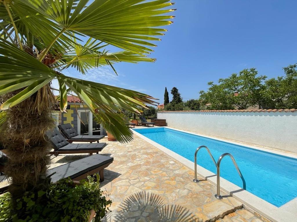Holiday Home Bukovac Pula Buitenkant foto