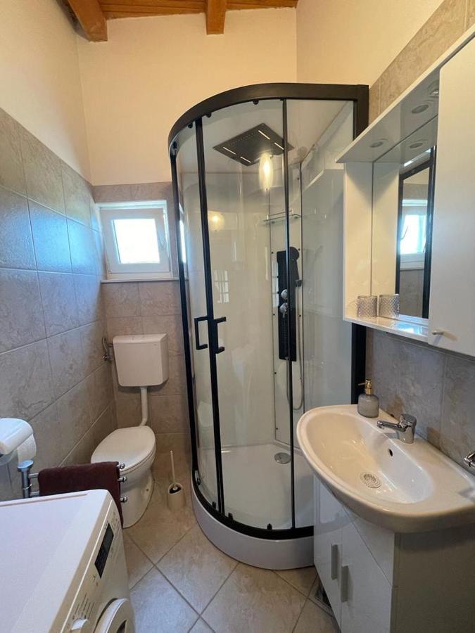 Holiday Home Bukovac Pula Buitenkant foto