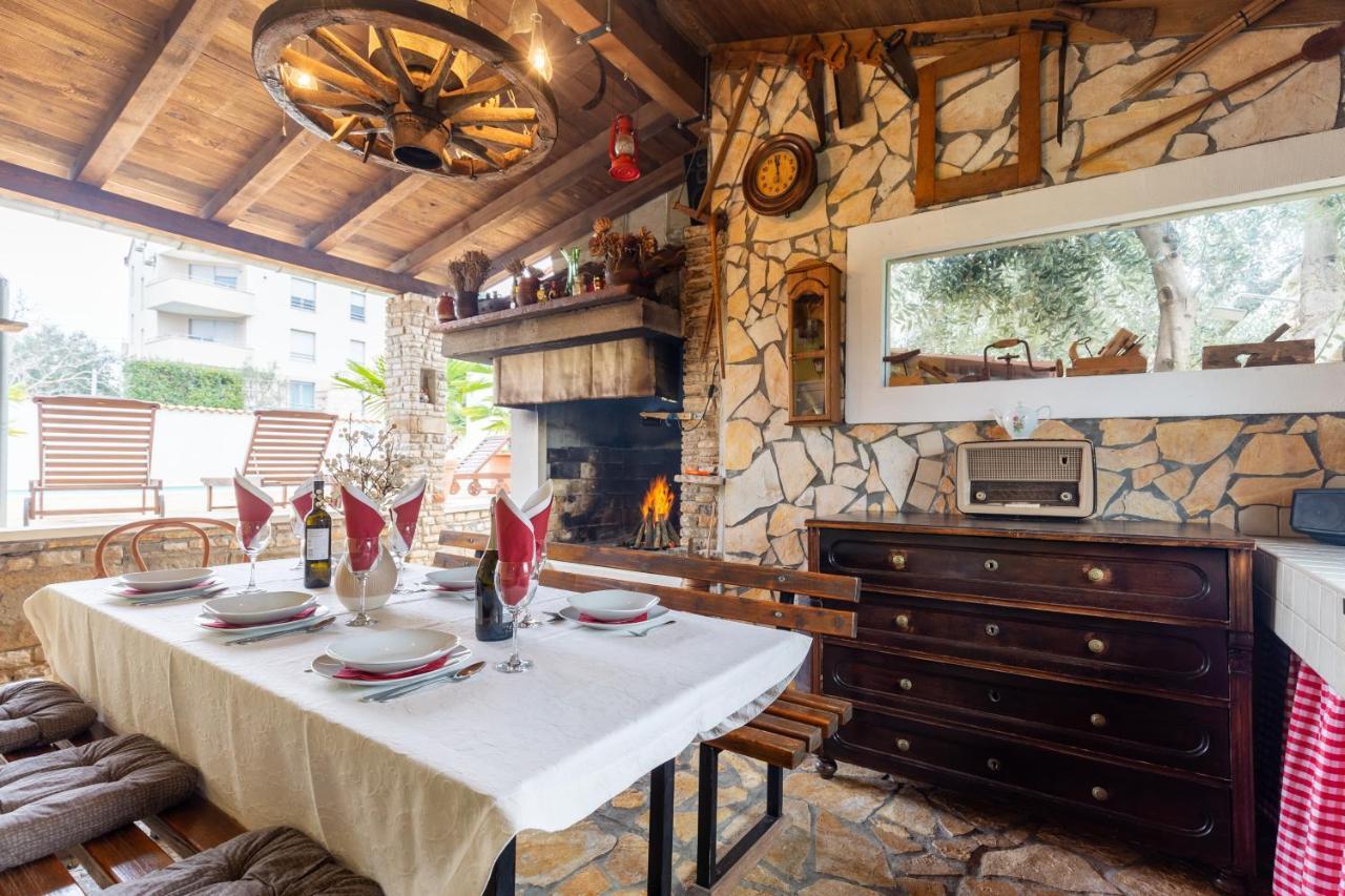 Holiday Home Bukovac Pula Buitenkant foto