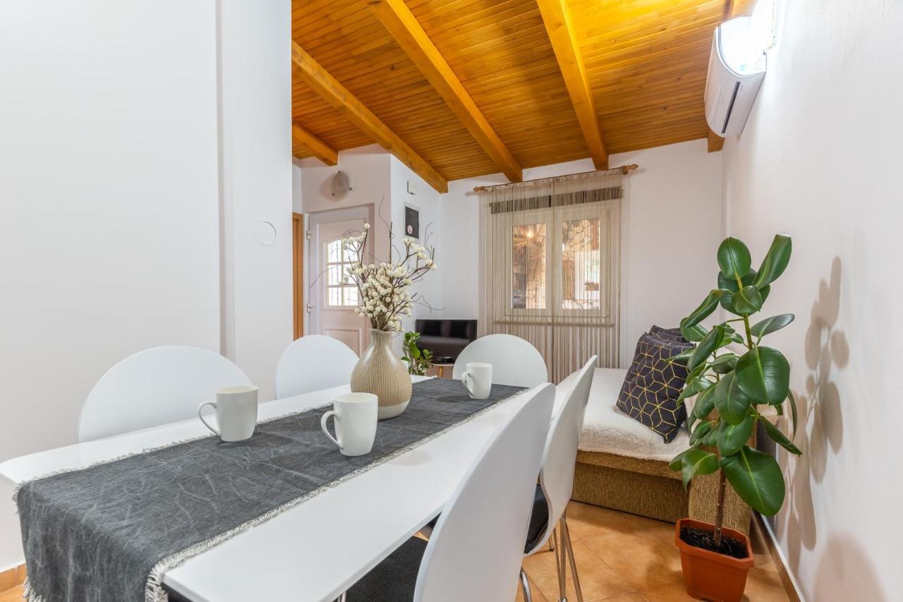 Holiday Home Bukovac Pula Buitenkant foto